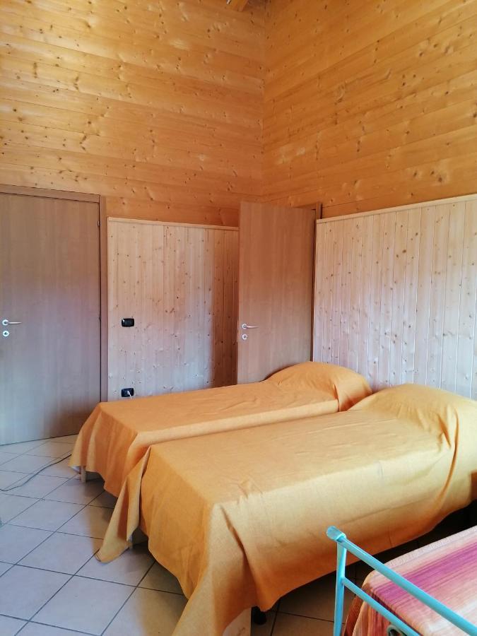 Agriturismo Bio Apipoli Lucino Exteriér fotografie